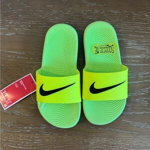 Nike Kids Kawa Slides in Volt